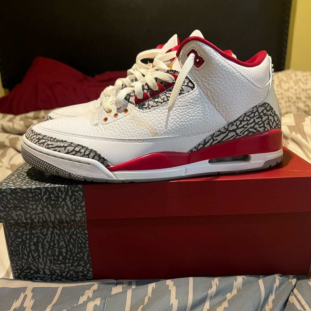 Air Jordan 3s